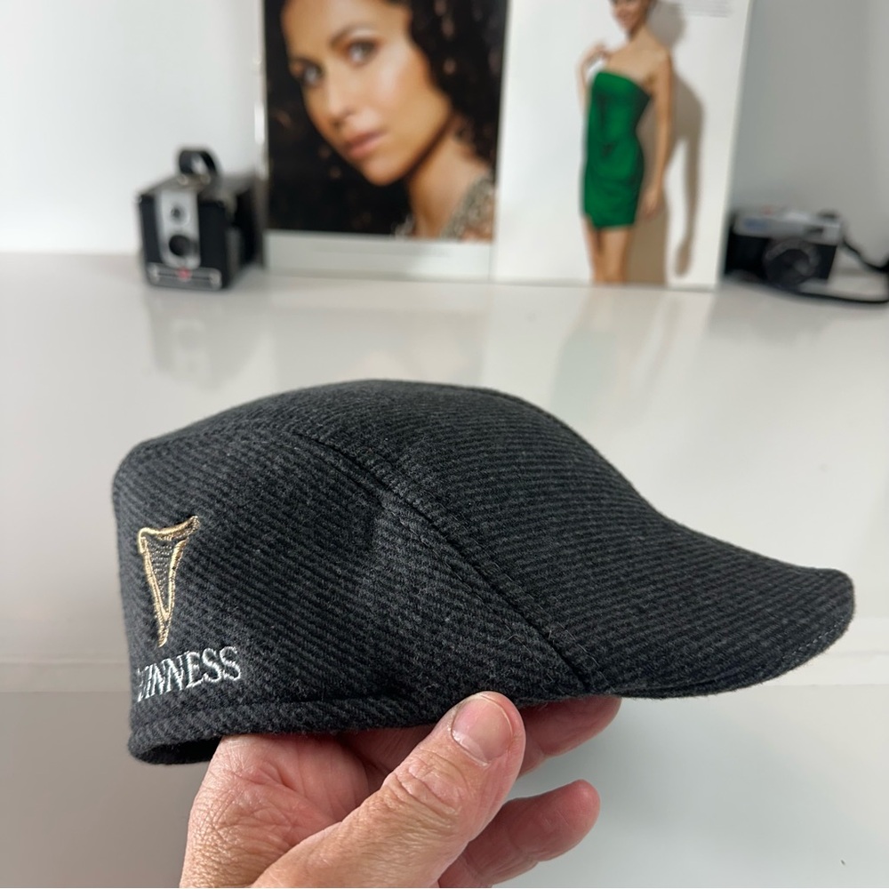 Guinness Irish Tweed Flat Cap | Black · Driving Ivy Hat - Picture 5 of 7